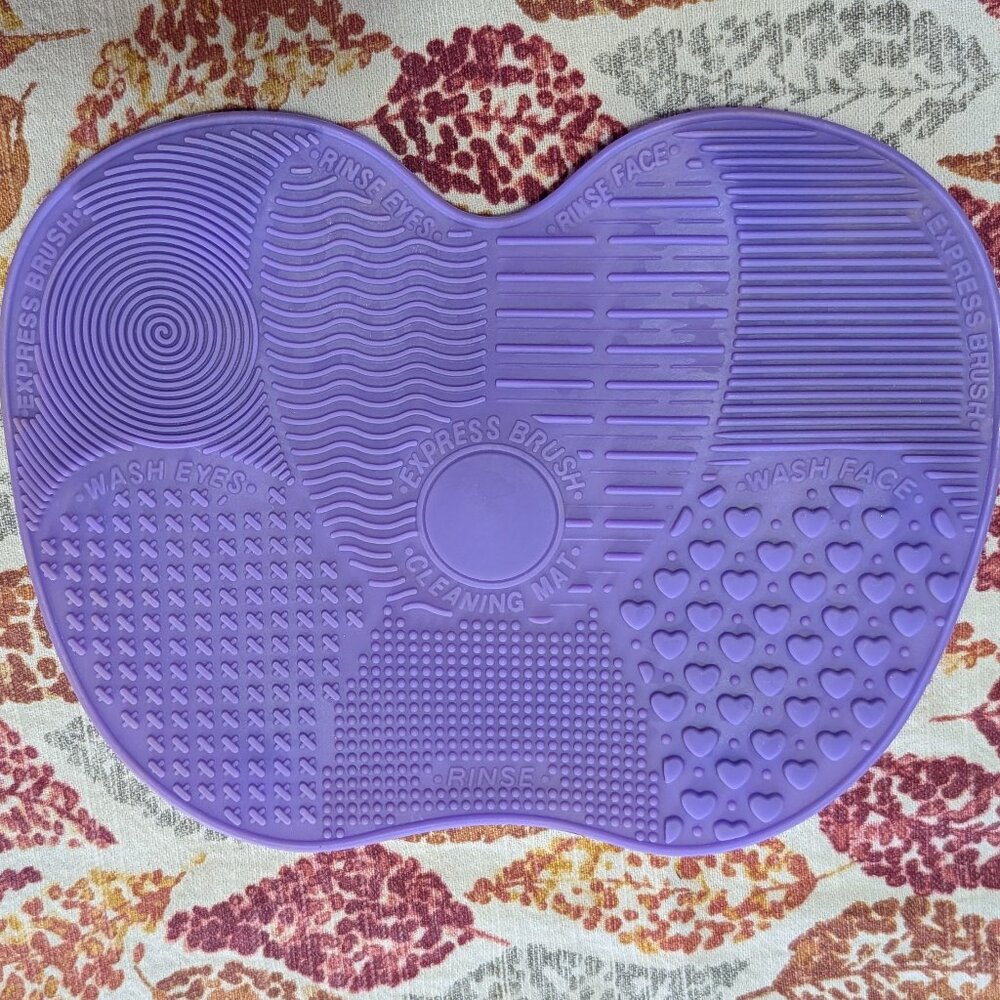 Silicone Makeup Brush Cleaning Mat Suction Cup for Sink